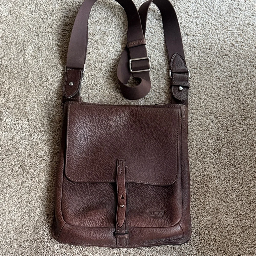 TUMI Vintage Brown Leather Men's Bag